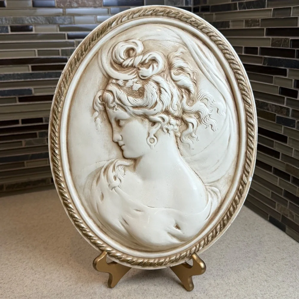 Vintage Cameo Style Oval Wall Plaque Relief Woman Profile Ivory Gold Rope Edge